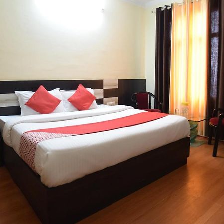 Oyo 6983 Sn Resort Дармсала Екстер'єр фото
